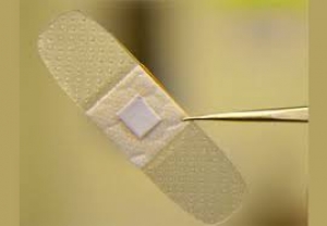 Researchers create smart plaster that tracks status of infections in wounds